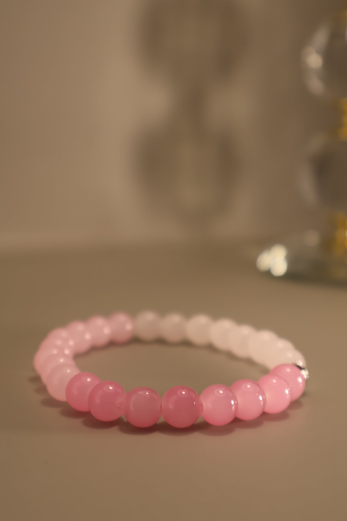Medium Glass Pink Ombre Bead Bracelet