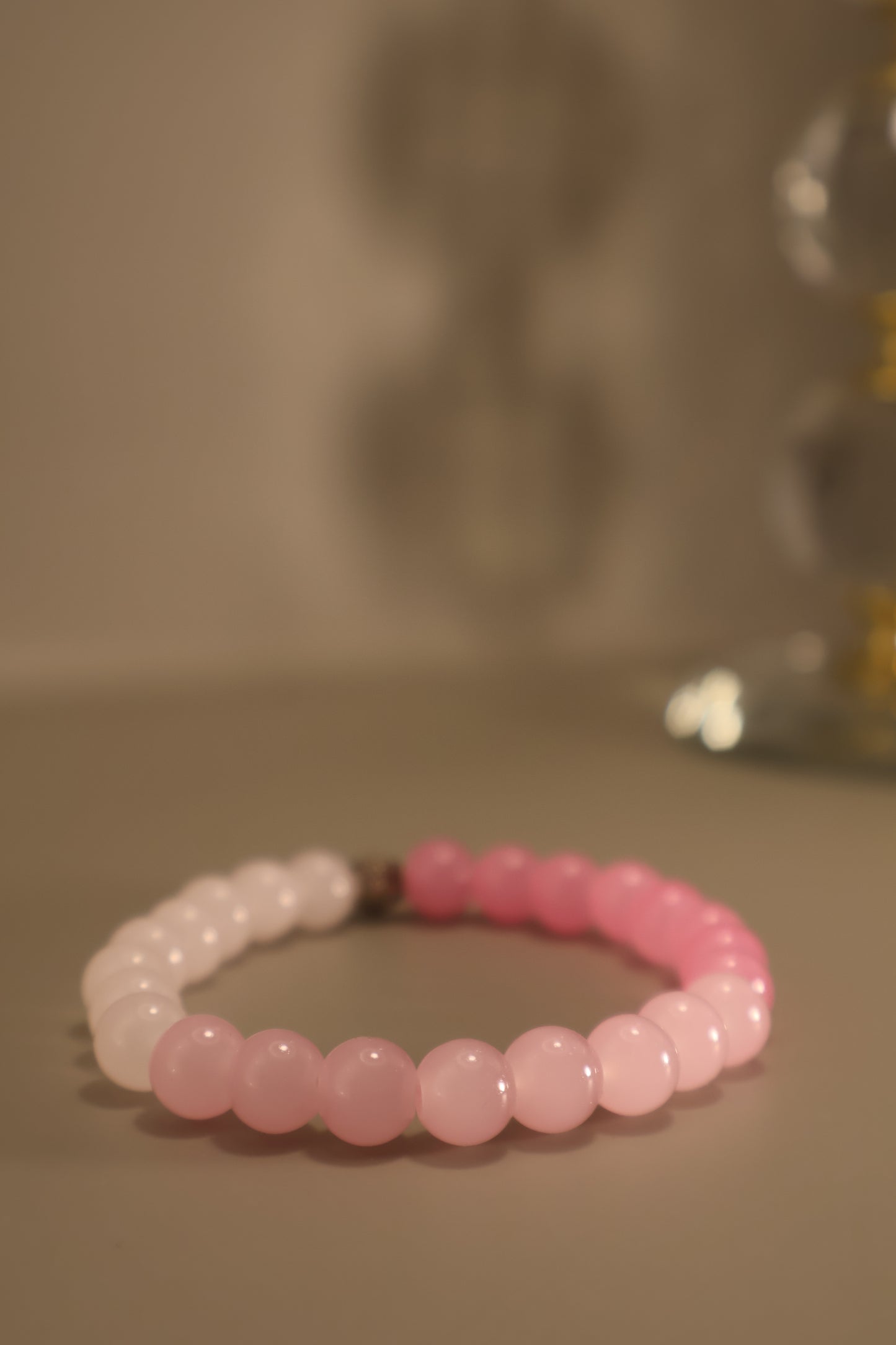 Medium Glass Pink Ombre Bead Bracelet